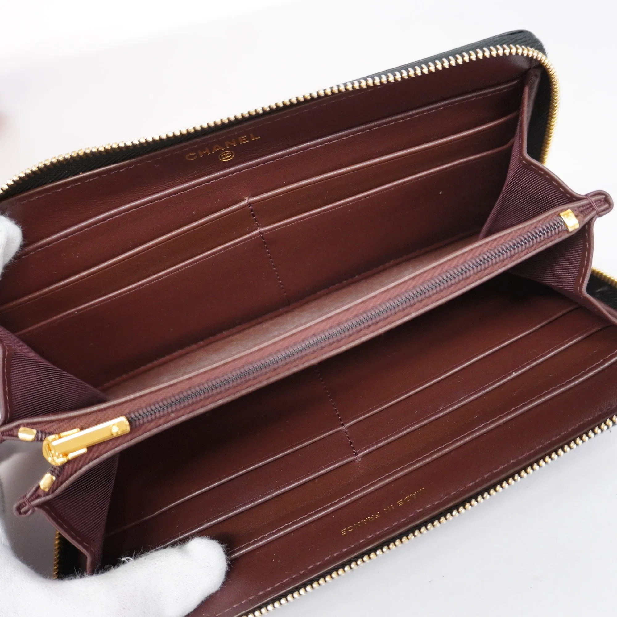 CHANEL   Matelasse Long Wallet Gold Hardware Caviar Leather Black